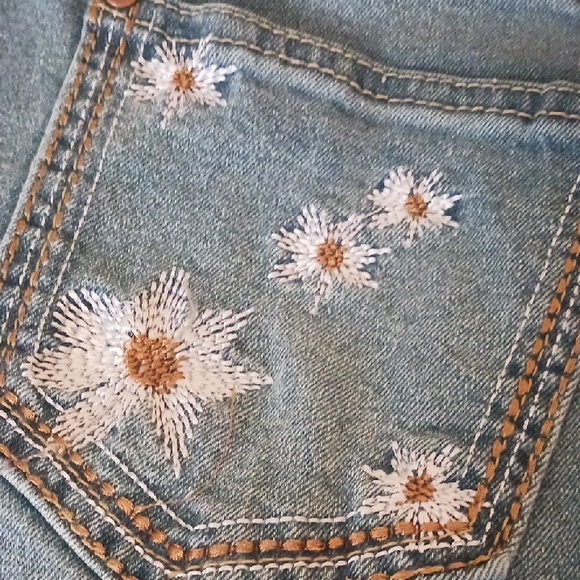 NEW!Embroidered Daisies Hippie Ankle Split Flood Blue Jeans XXL NEW never Worn! - Picture 3 of 7